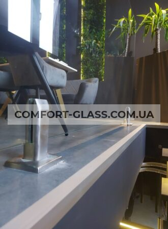 Скляні огорожі на стійках комерційний об'єкт