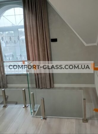 Скляні огорожі сходи стійки нержавійка Київ